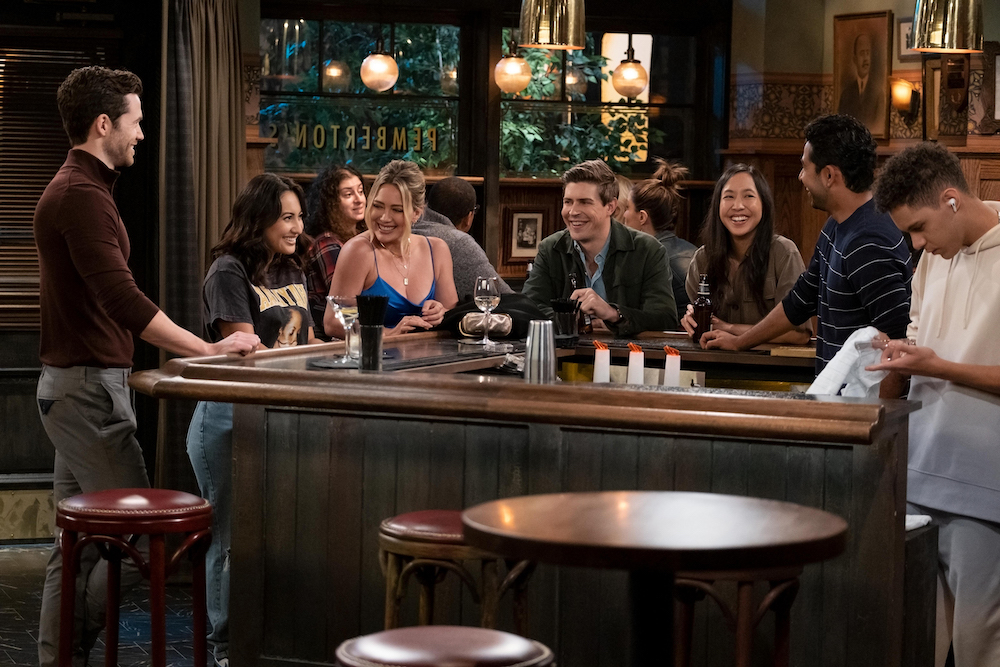 How I Met Your Father is living the dream of How I Met Your Mother of owning a bar.