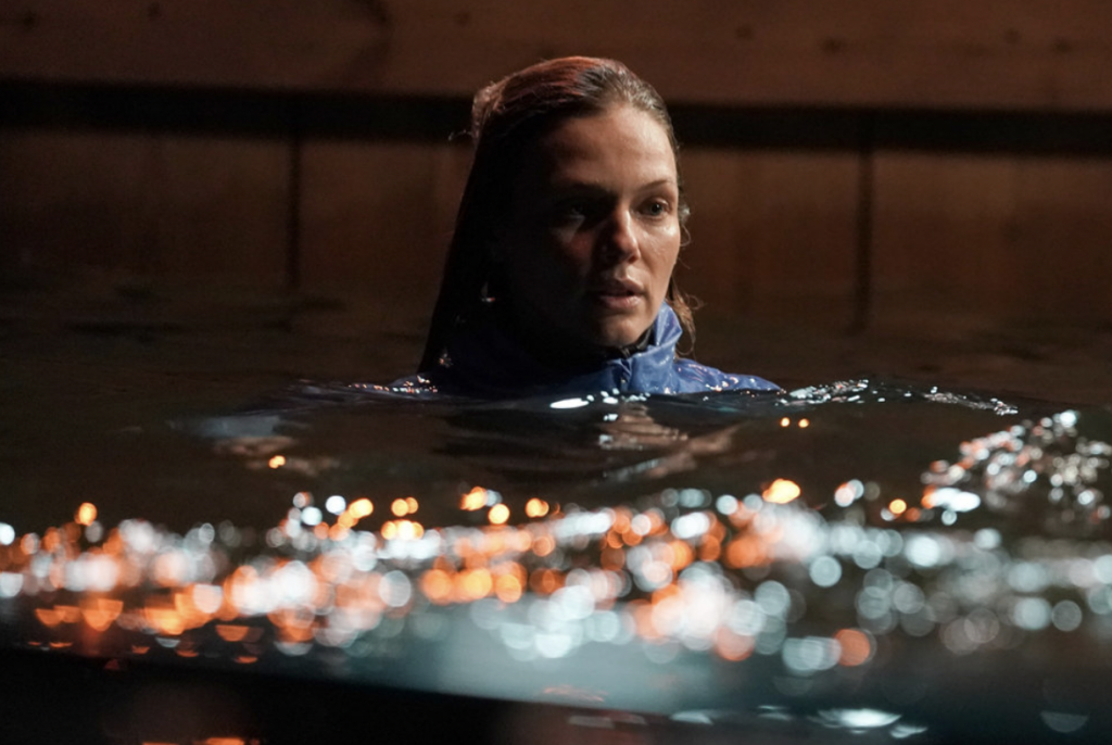 Upton jumps in freezing water to save 2 passengers on Chicago PD, season 9 episode 13