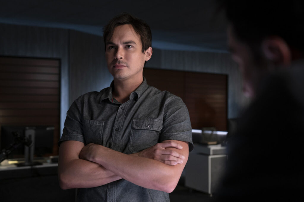 Tyler Blackburn as Alex Manes on Roswell, New Mexico